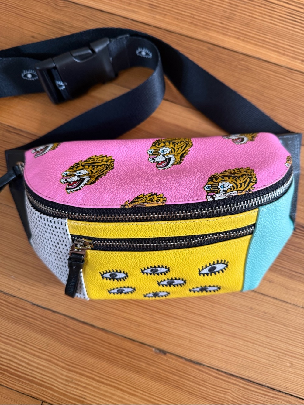 Min & Mon Harold Fanny Pack Bubblegum Pink Leather - Blazing Tiger Print - Picture 2 of 12